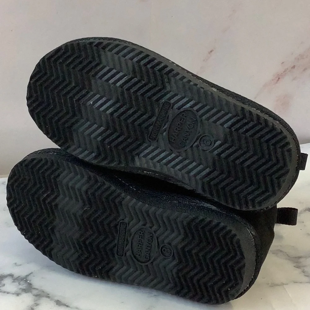 Harper Canyon black suede